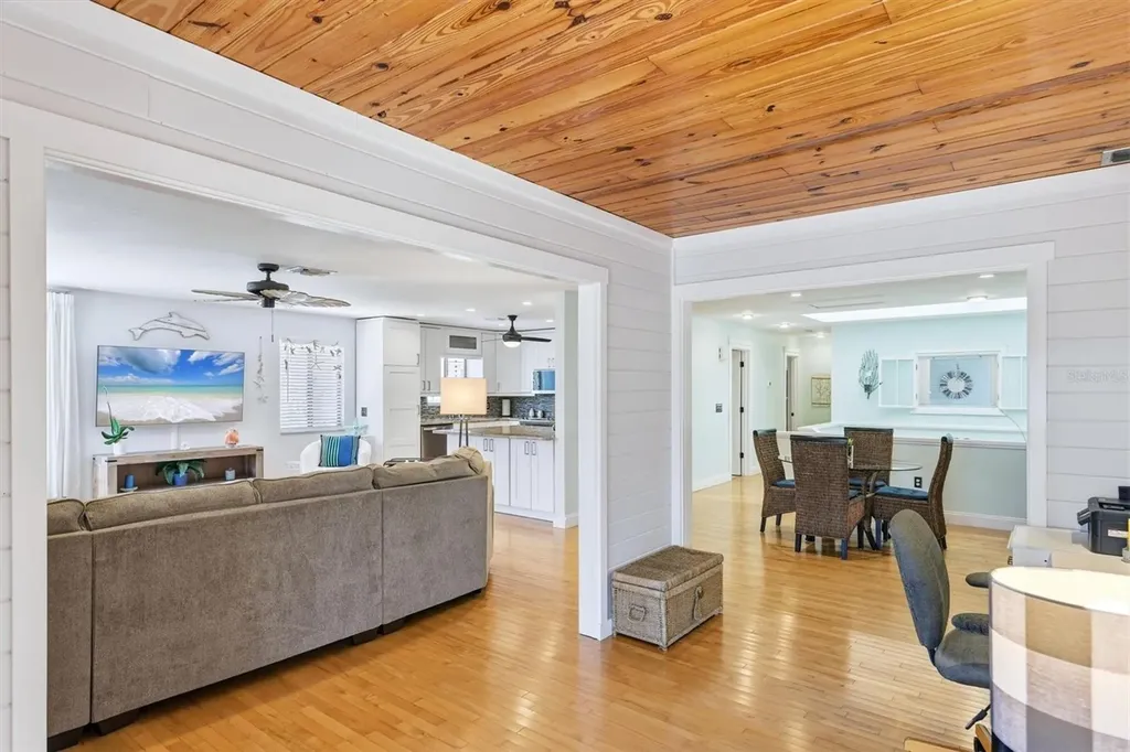 517 Kumquat Drive Anna Maria FL 34216