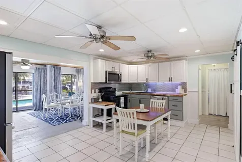 517 Kumquat Drive Anna Maria FL 34216