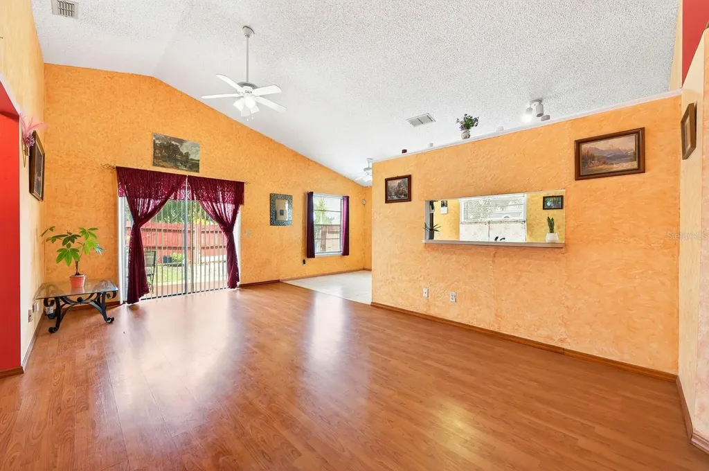 1950 Sheeler Oaks Drive Apopka FL 32703
