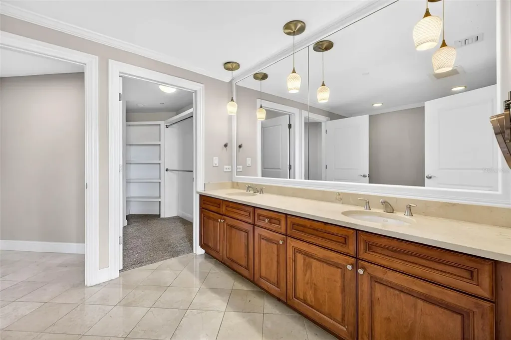 450 Knights Run Avenue Tampa FL 33602