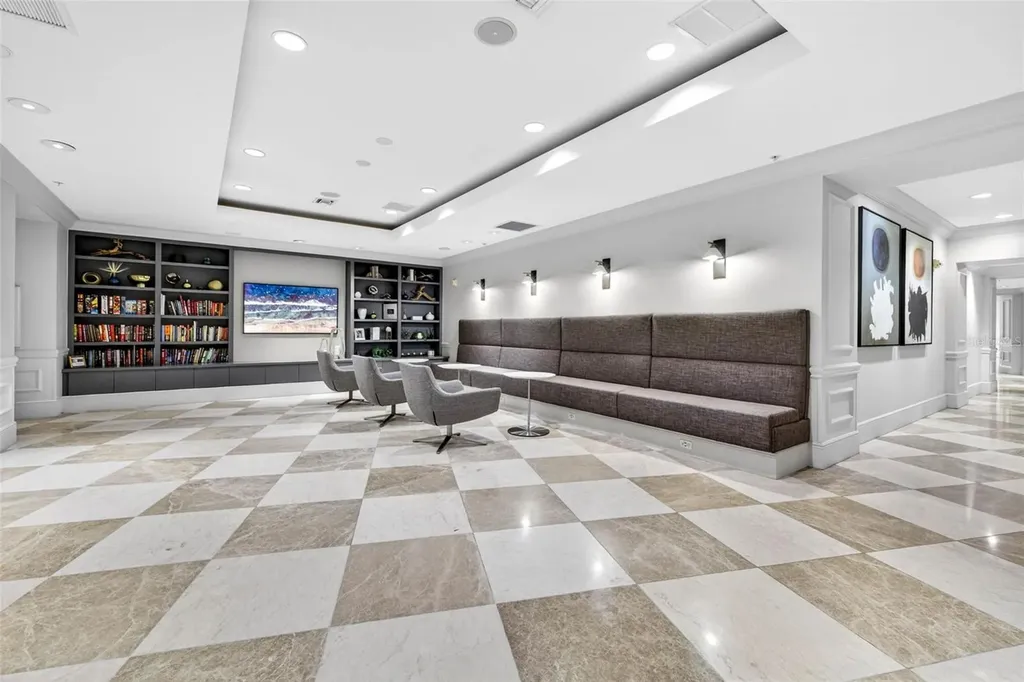 450 Knights Run Avenue Tampa FL 33602