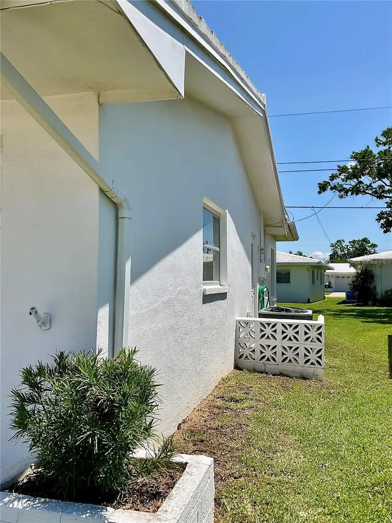 9849 39th Way N Pinellas Park FL 33782