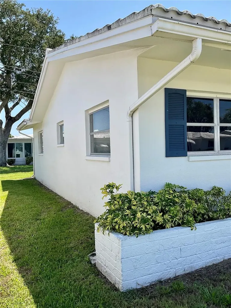 9849 39th Way N Pinellas Park FL 33782