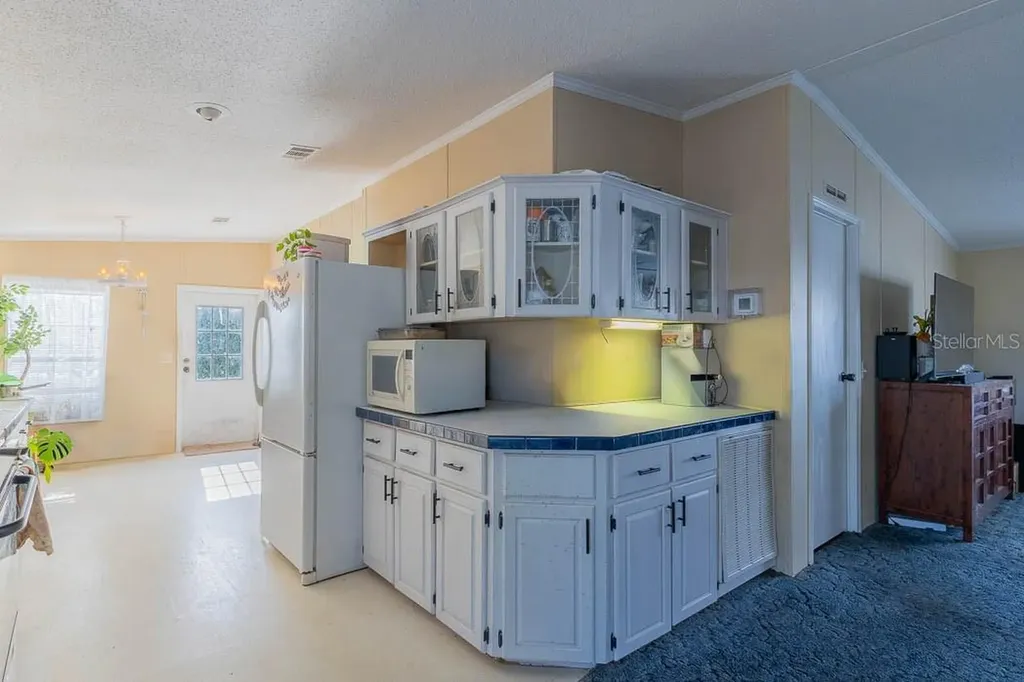 125 Pine Tree Drive Debary FL 32713