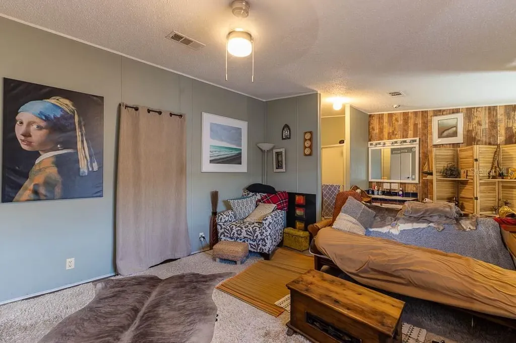 125 Pine Tree Drive Debary FL 32713