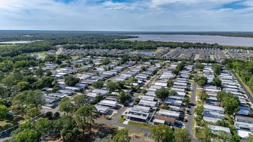 125 Pine Tree Drive Debary FL 32713
