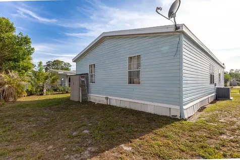 125 Pine Tree Drive Debary FL 32713