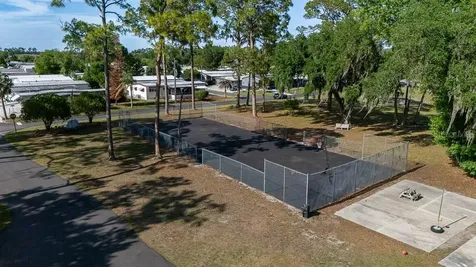 125 Pine Tree Drive Debary FL 32713
