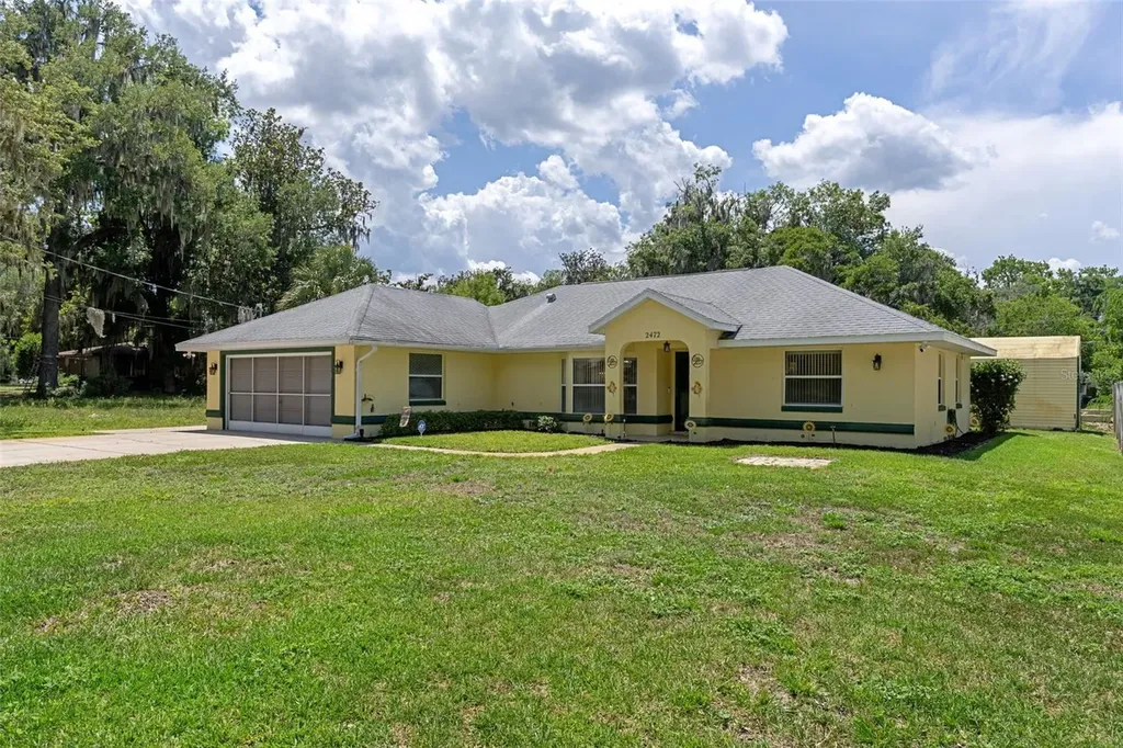 2472 Cr 447 Lake Panasoffkee FL 33538