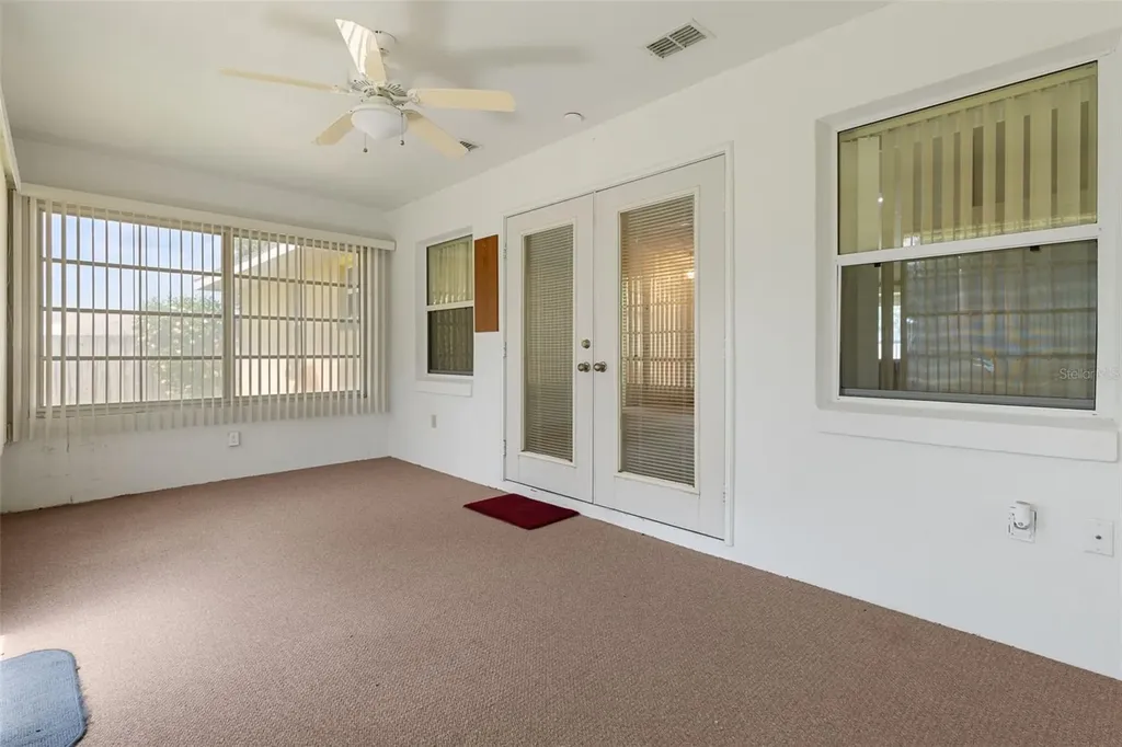 2472 Cr 447 Lake Panasoffkee FL 33538