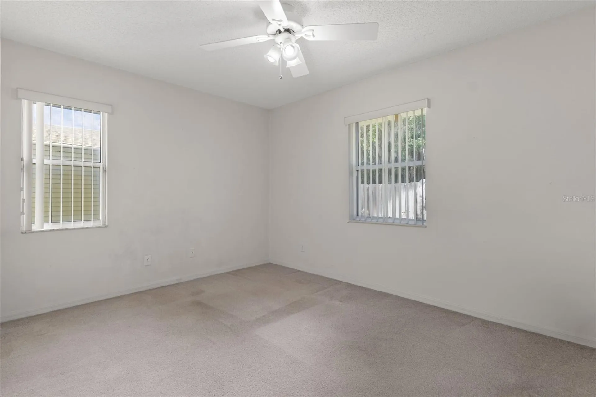 2472 Cr 447 Lake Panasoffkee FL 33538