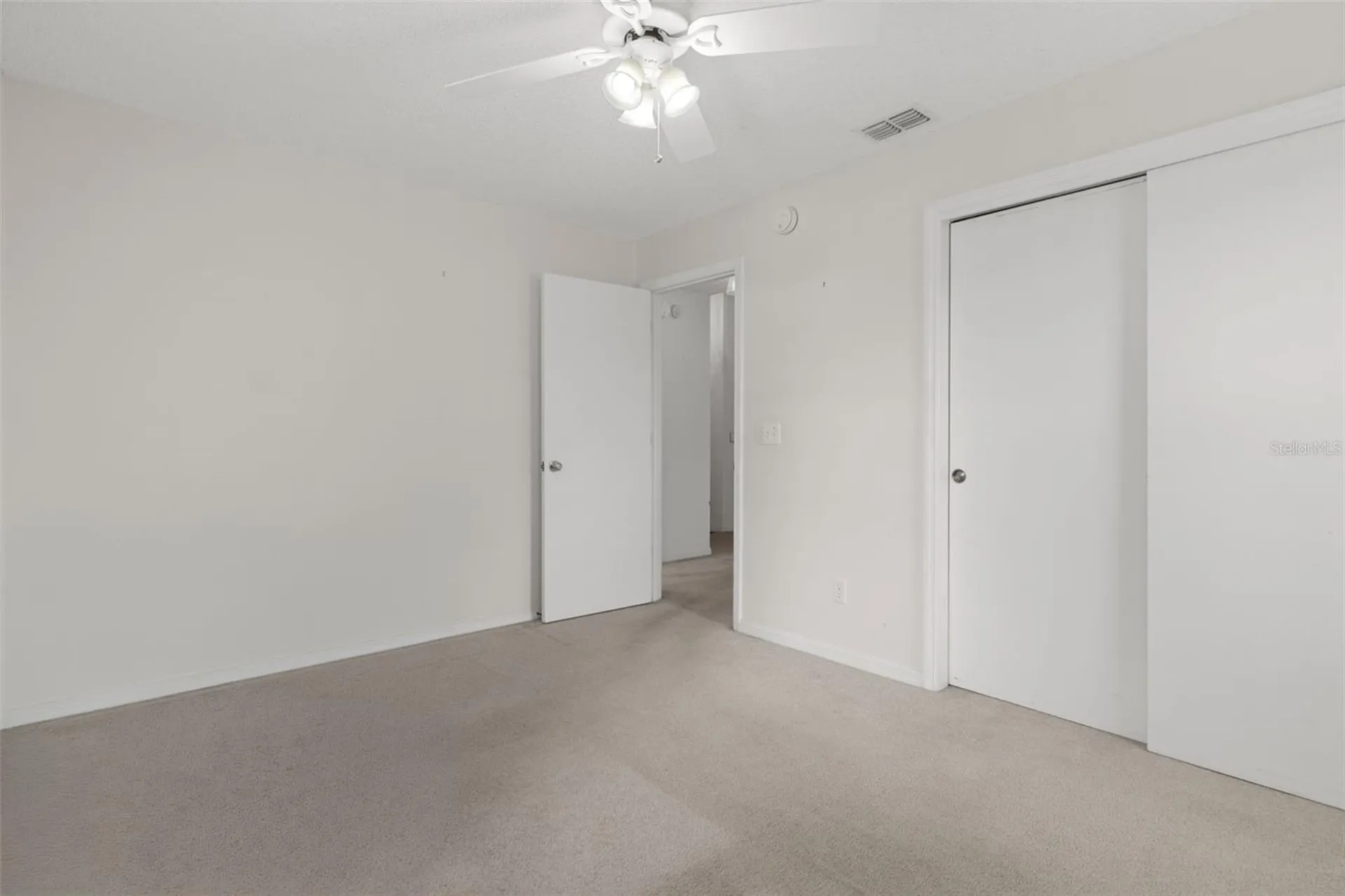 2472 Cr 447 Lake Panasoffkee FL 33538