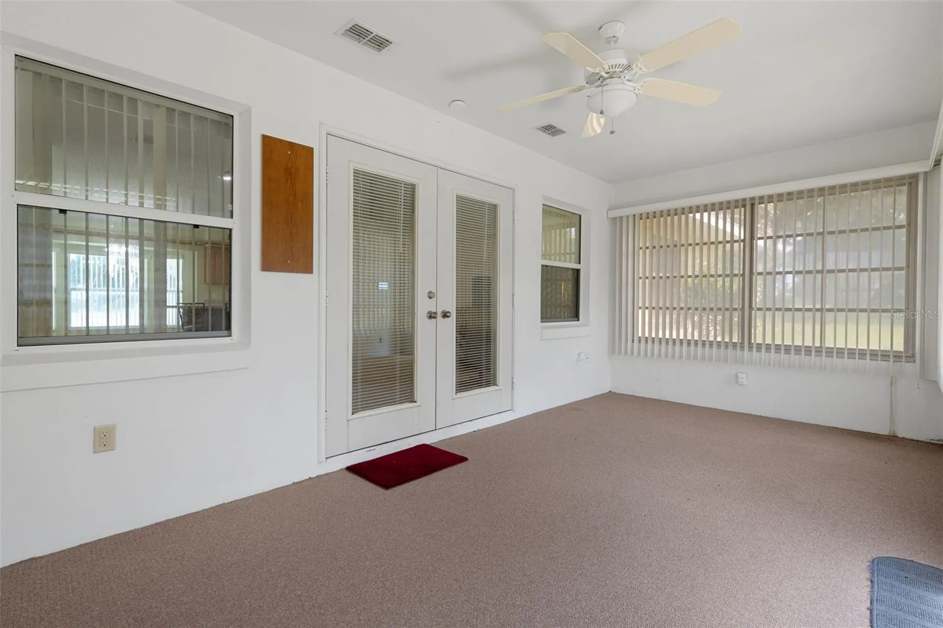 2472 Cr 447 Lake Panasoffkee FL 33538