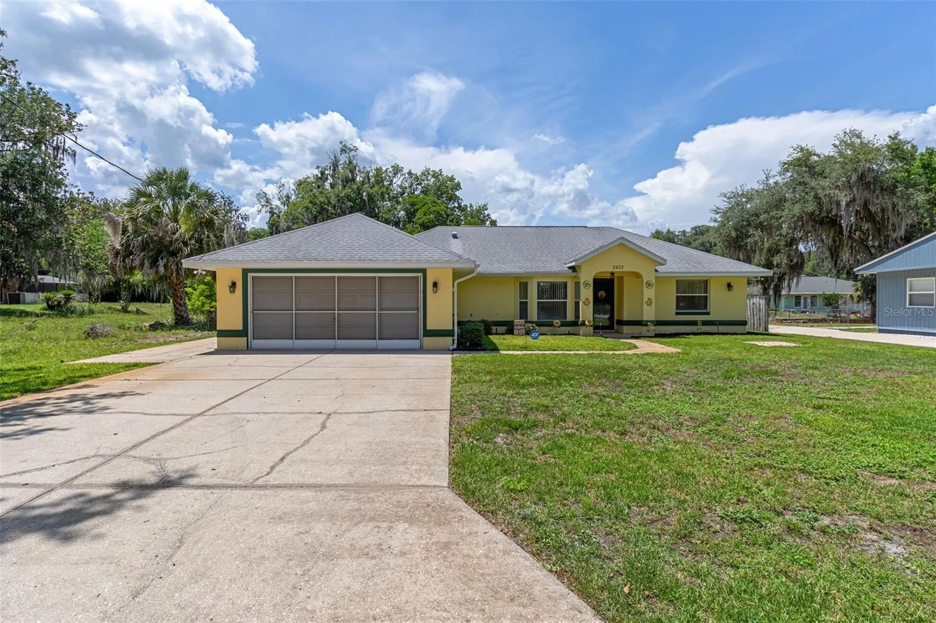 2472 Cr 447 Lake Panasoffkee FL 33538