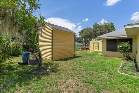 2472 Cr 447 Lake Panasoffkee FL 33538