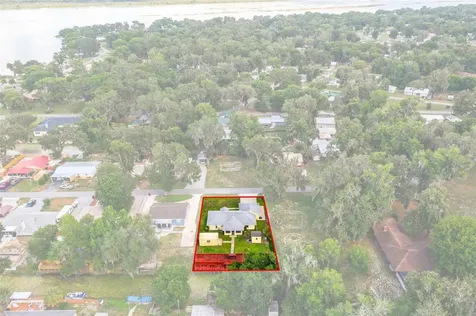 2472 Cr 447 Lake Panasoffkee FL 33538