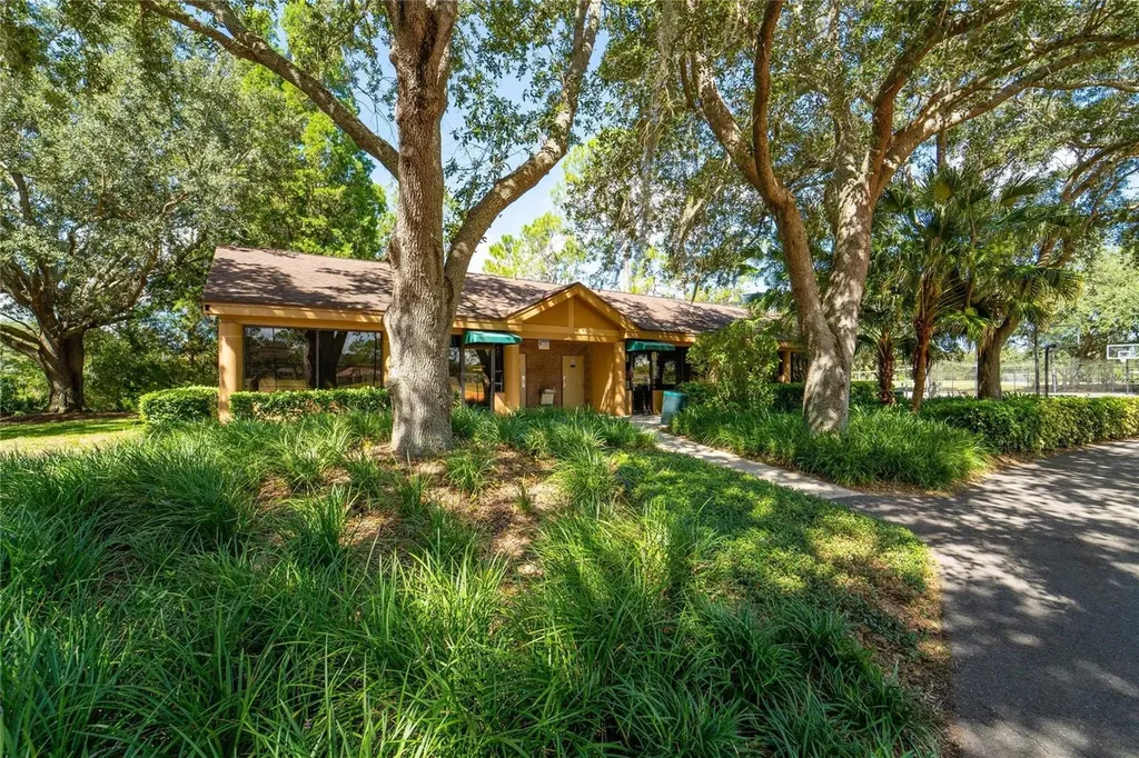 18103 Hamden Park Way Tampa FL 33647
