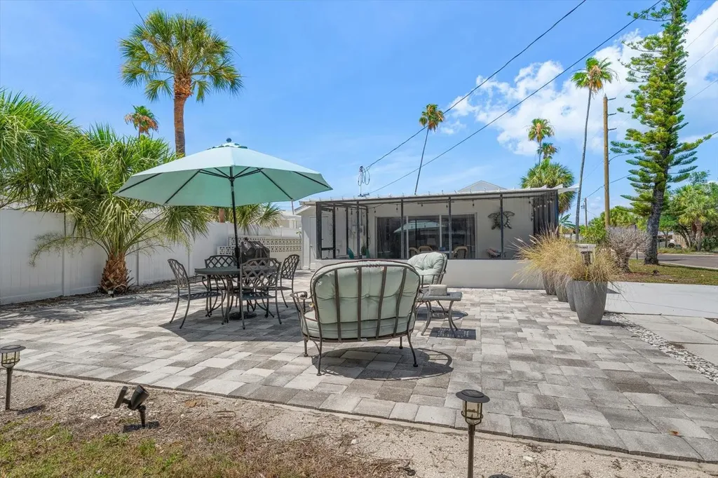 127 11th Avenue Indian Rocks Beach FL 33785