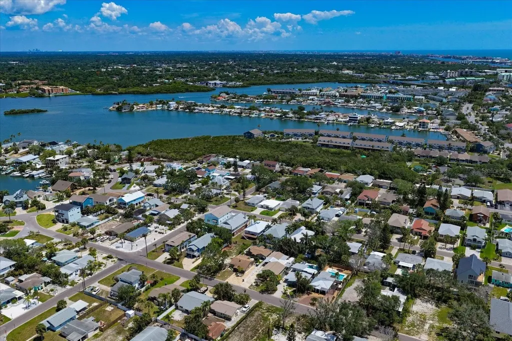 127 11th Avenue Indian Rocks Beach FL 33785