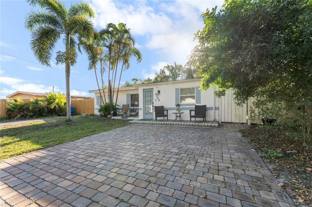 6205 65th Street N Pinellas Park FL 33781