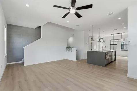 1218 E Kay Street Tampa FL 33602
