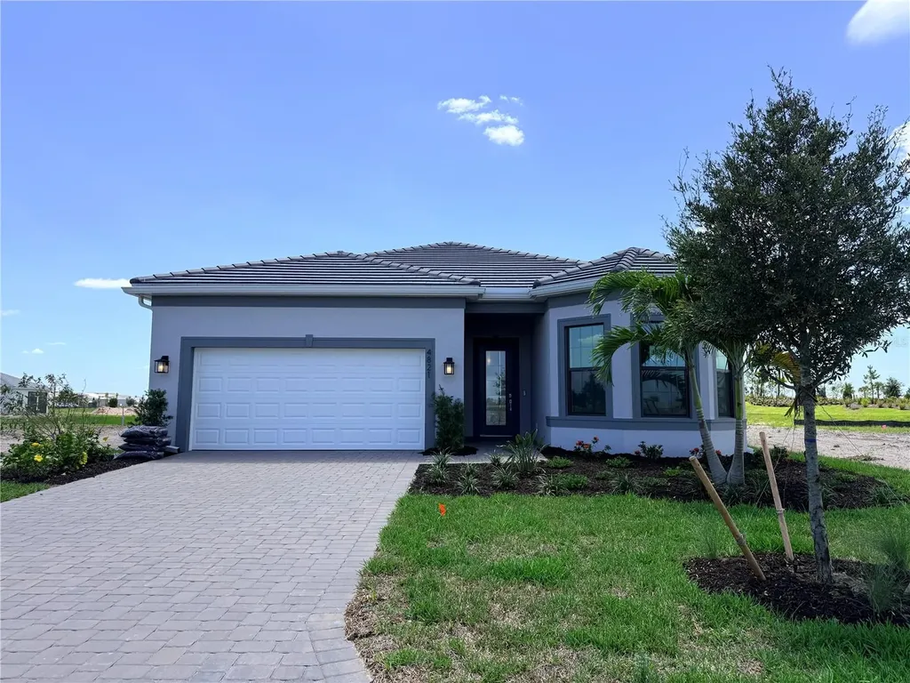 4821 Long Point Run Lakewood Ranch FL 34211