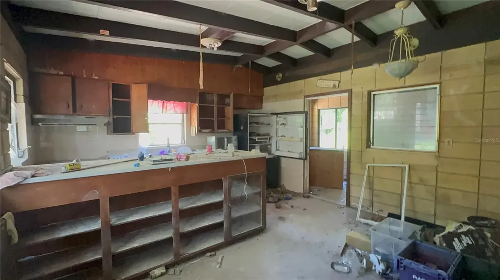 9315 E Treasure Island Avenue Leesburg FL 34788