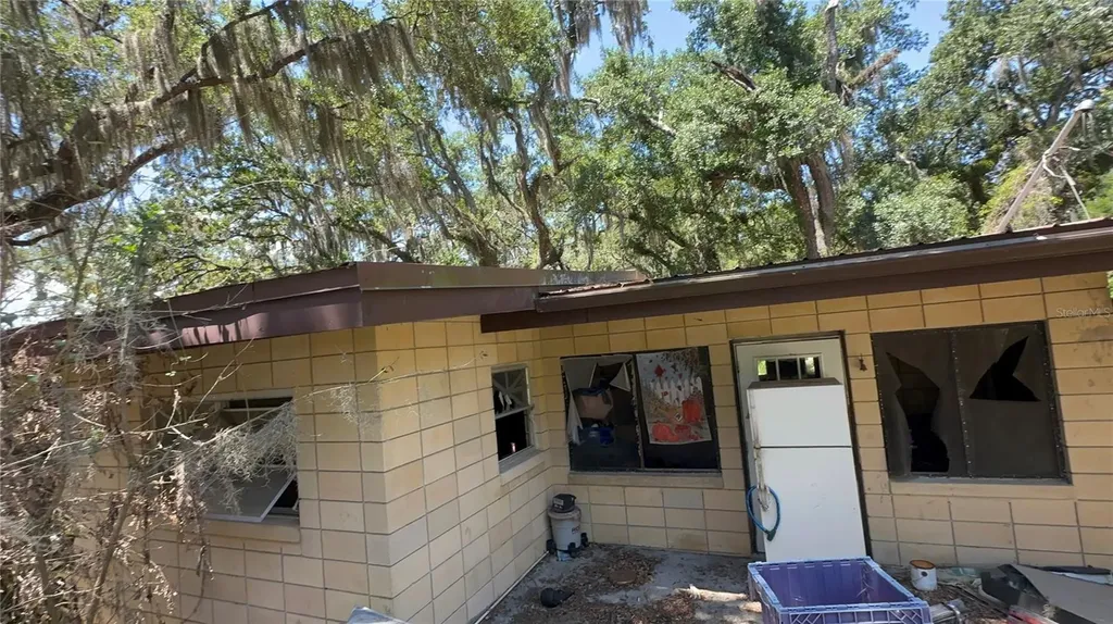 9315 E Treasure Island Avenue Leesburg FL 34788