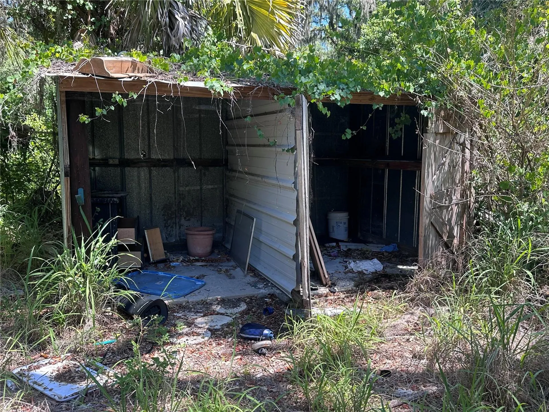 9315 E Treasure Island Avenue Leesburg FL 34788