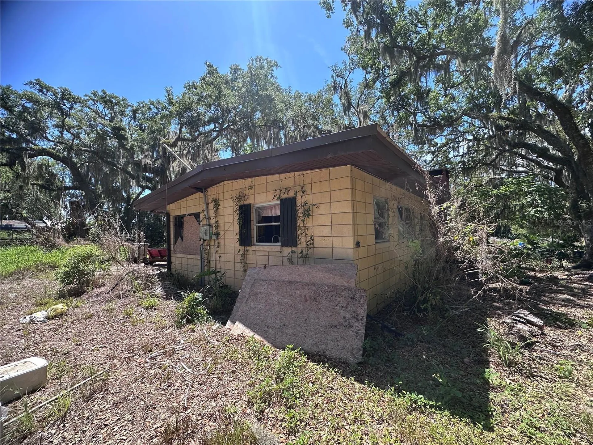 9315 E Treasure Island Avenue Leesburg FL 34788