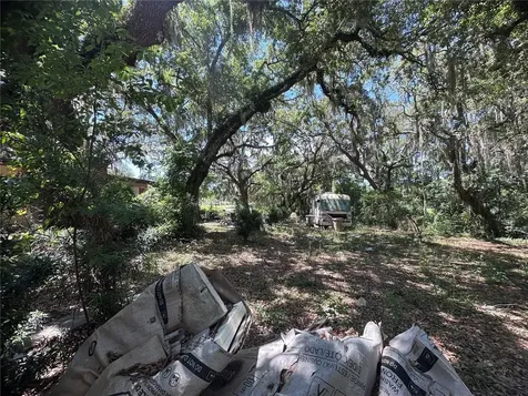 9315 E Treasure Island Avenue Leesburg FL 34788