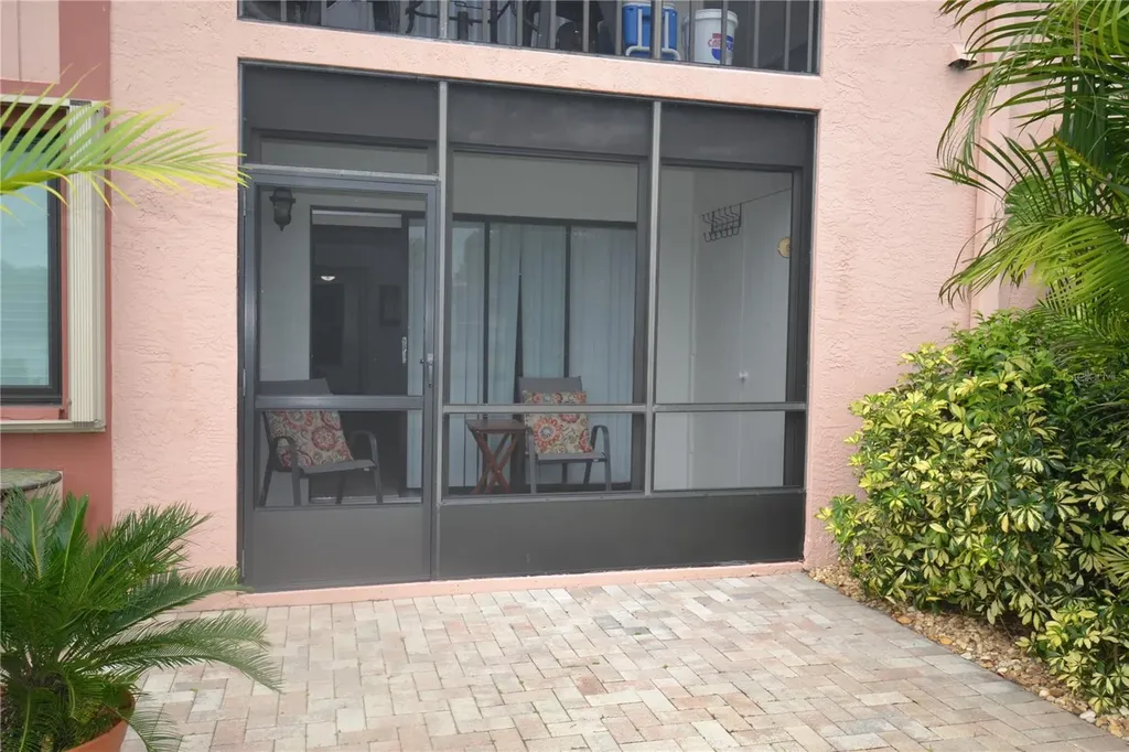 161 Lakeside Drive Oldsmar FL 34677