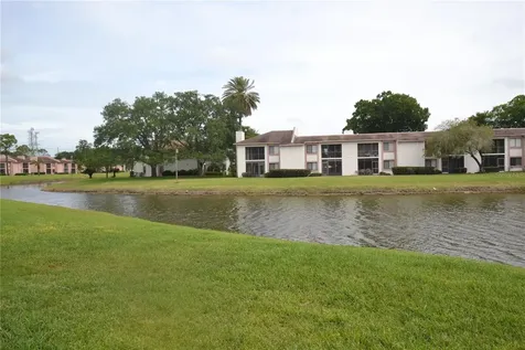 161 Lakeside Drive Oldsmar FL 34677