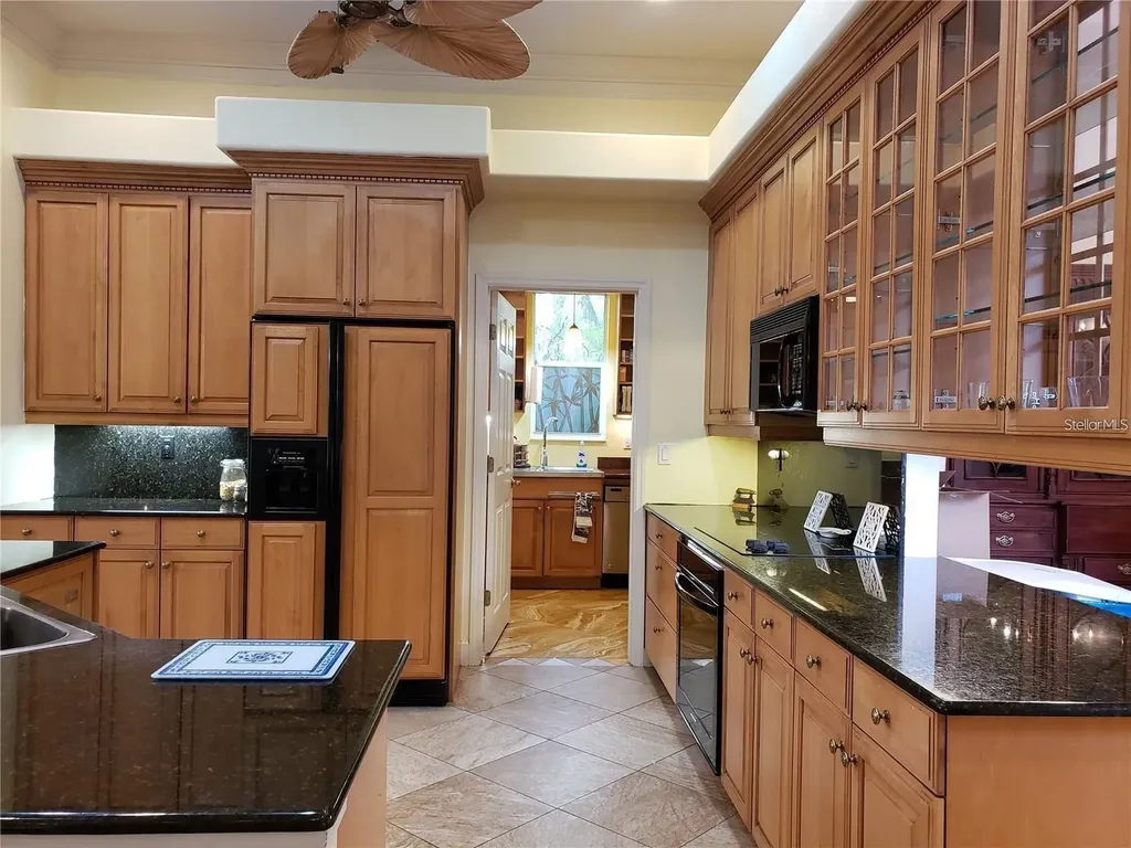 5125 Magnolia Pond Drive Sarasota FL 34233