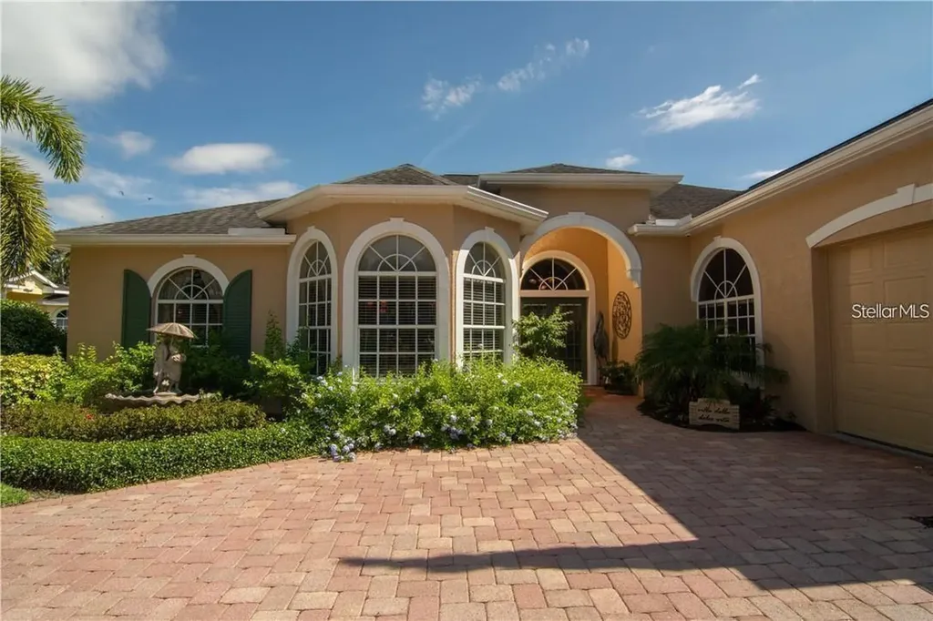 5125 Magnolia Pond Drive Sarasota FL 34233