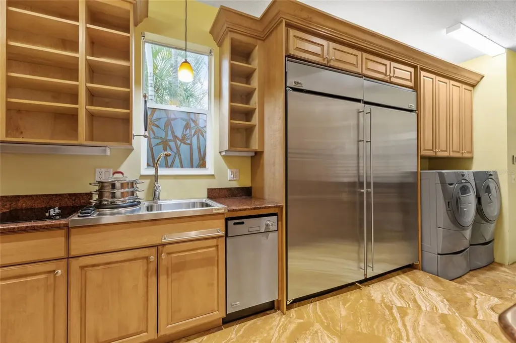 5125 Magnolia Pond Drive Sarasota FL 34233