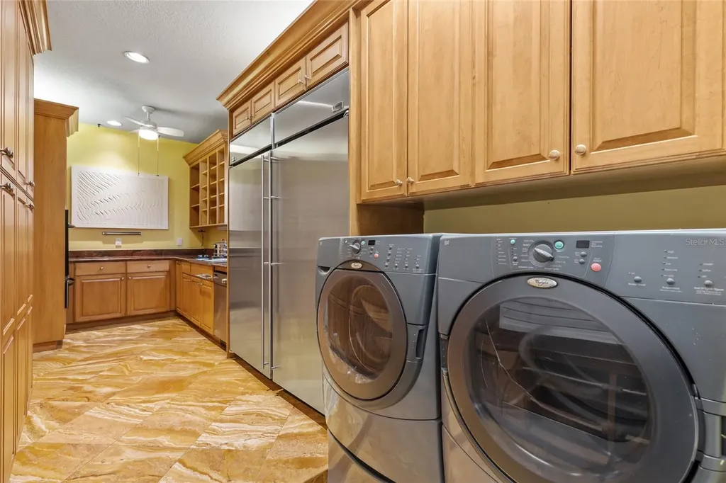 5125 Magnolia Pond Drive Sarasota FL 34233
