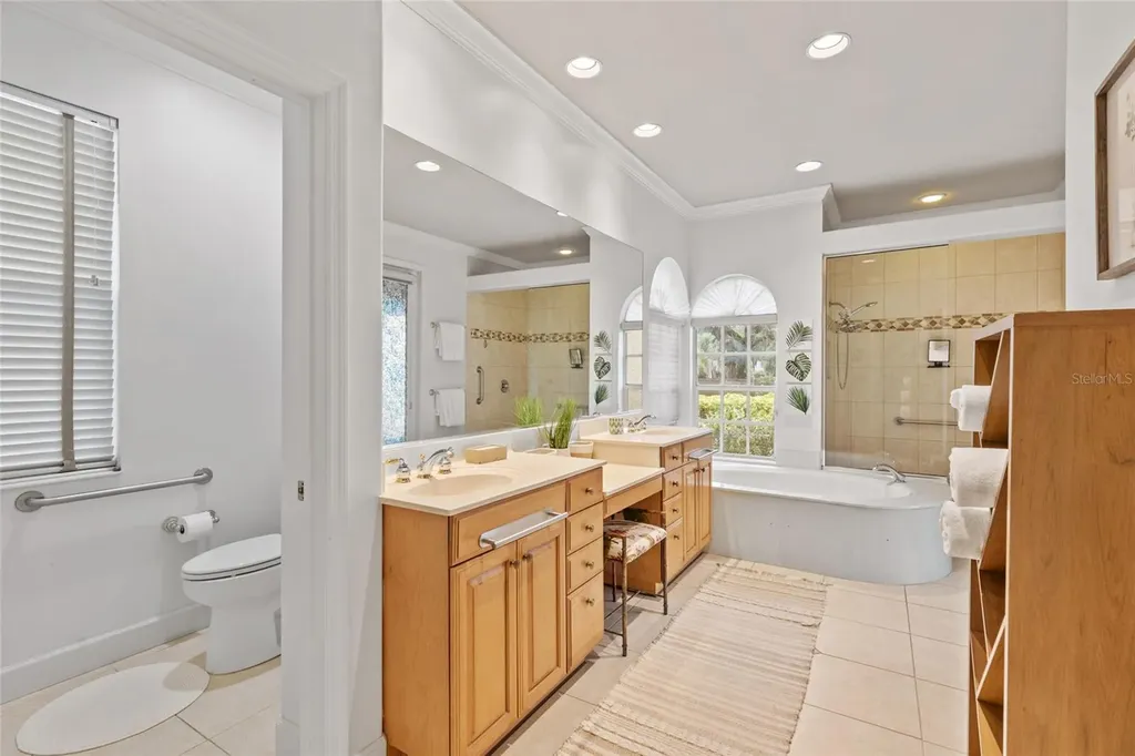 5125 Magnolia Pond Drive Sarasota FL 34233