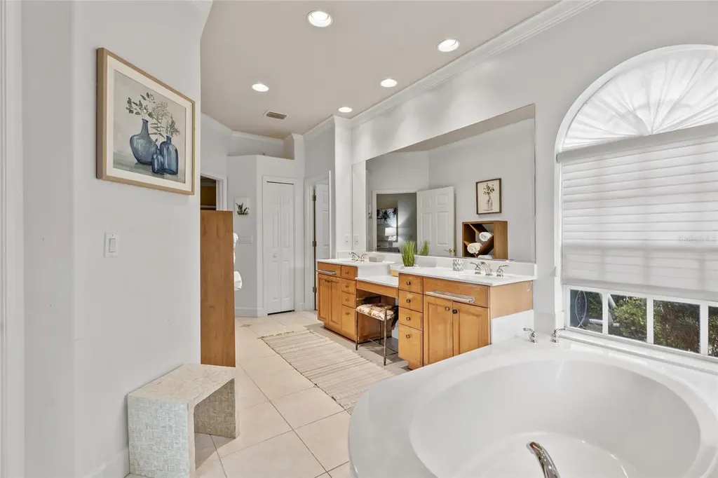 5125 Magnolia Pond Drive Sarasota FL 34233