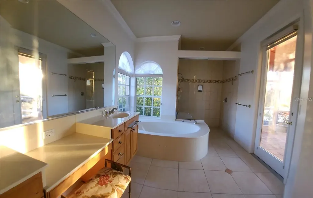 5125 Magnolia Pond Drive Sarasota FL 34233