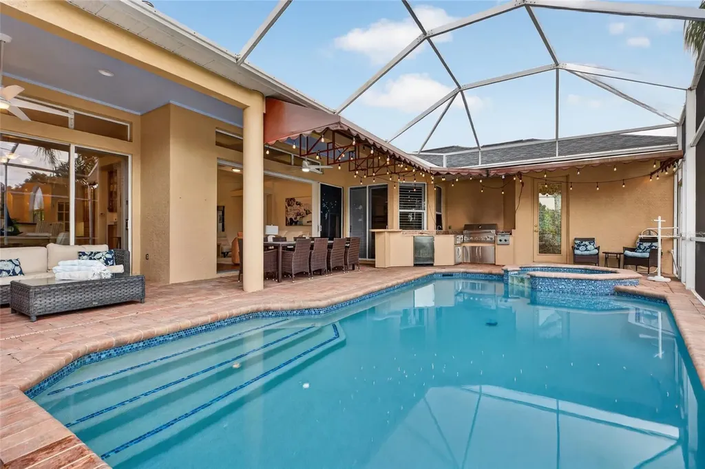 5125 Magnolia Pond Drive Sarasota FL 34233