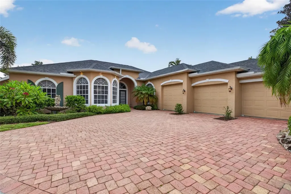 5125 Magnolia Pond Drive Sarasota FL 34233