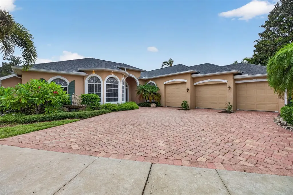 5125 Magnolia Pond Drive Sarasota FL 34233