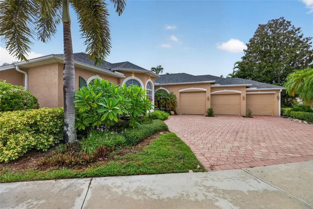 5125 Magnolia Pond Drive Sarasota FL 34233