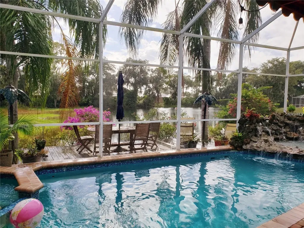 5125 Magnolia Pond Drive Sarasota FL 34233