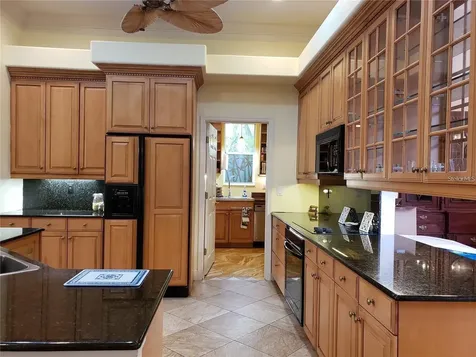 5125 Magnolia Pond Drive Sarasota FL 34233