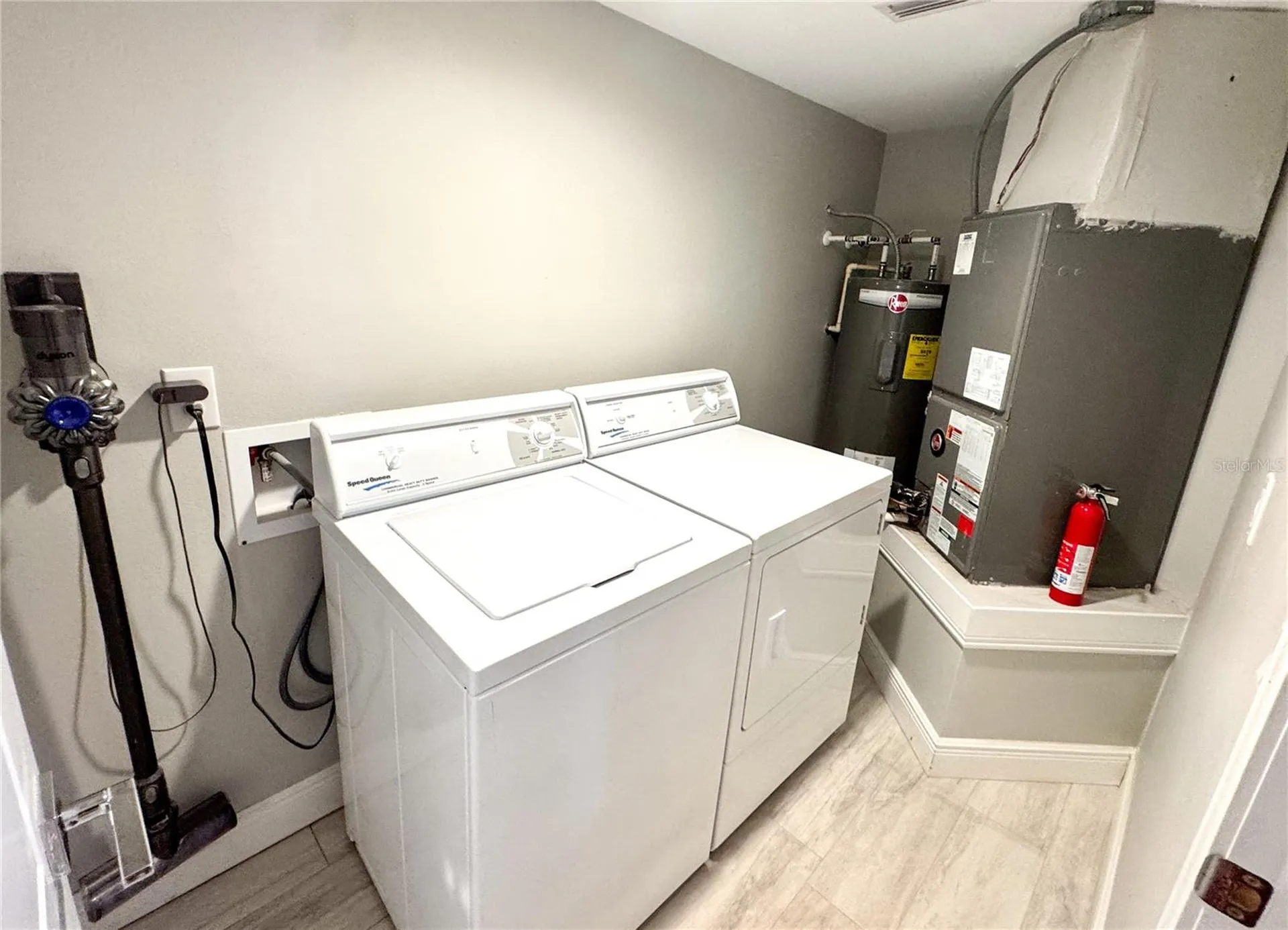 5300 White Cliff Lane Orlando FL 32812