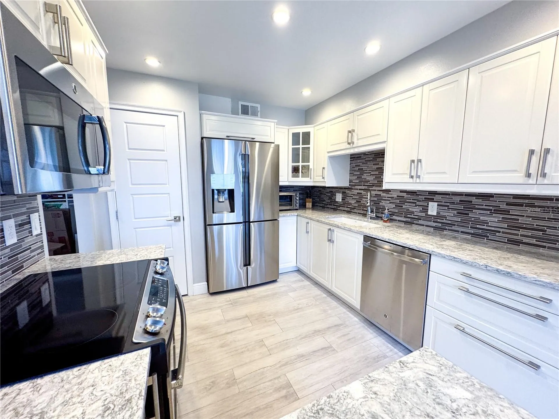 5300 White Cliff Lane Orlando FL 32812
