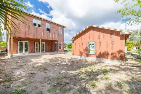 1341 28th Avenue N St Petersburg FL 33704