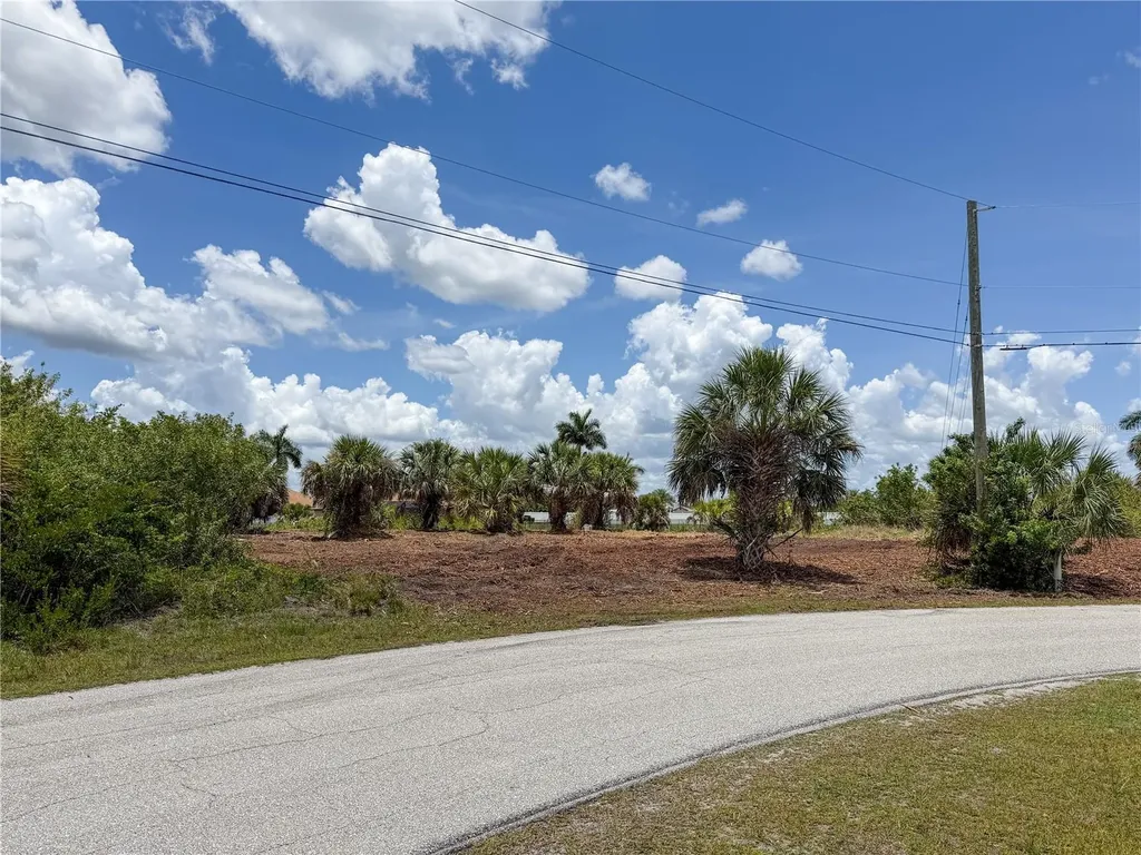 14235 Fruitport Circle Port Charlotte FL 33981